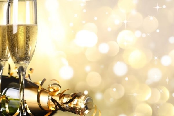 e74bcf-549155-happy-holidays-new-year-champagne-2560x1600-www-gdefon-ru-760x400