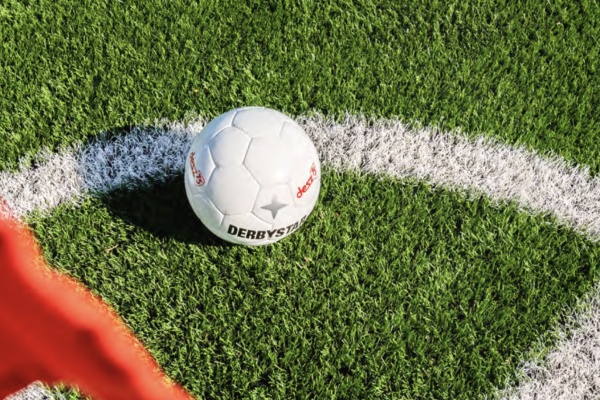 DESZ 2 laat kansen liggen maar pakt toch drie punten