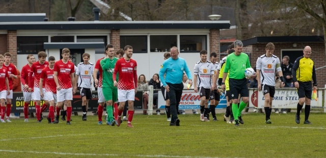 DESZ toont veerkracht en wint uitduel in Friesland