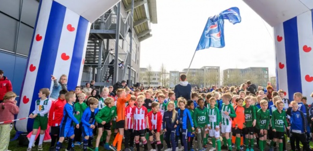 Kidsrun Abe Lenstra Stadion: steun DESZ en win mooie prijzen!