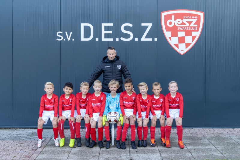 DESZ JO8-1